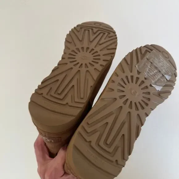 UGG Cory II Shearling Lambswool Boot NWOB Chestnut Brown Suede 1125792 Women